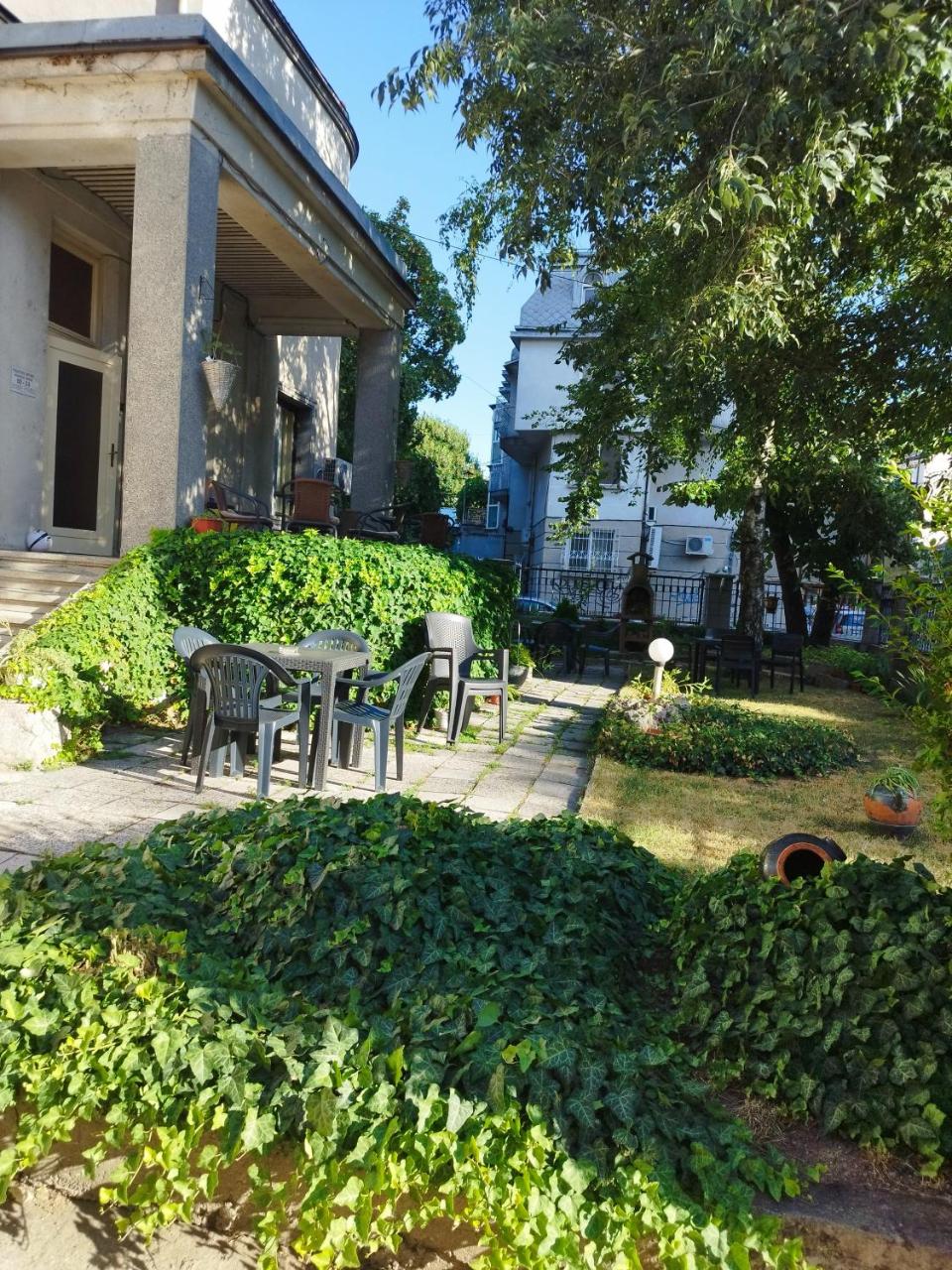 The English Guest House