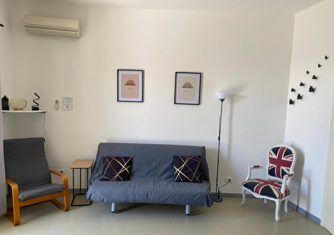 Oleander House apartments - 2