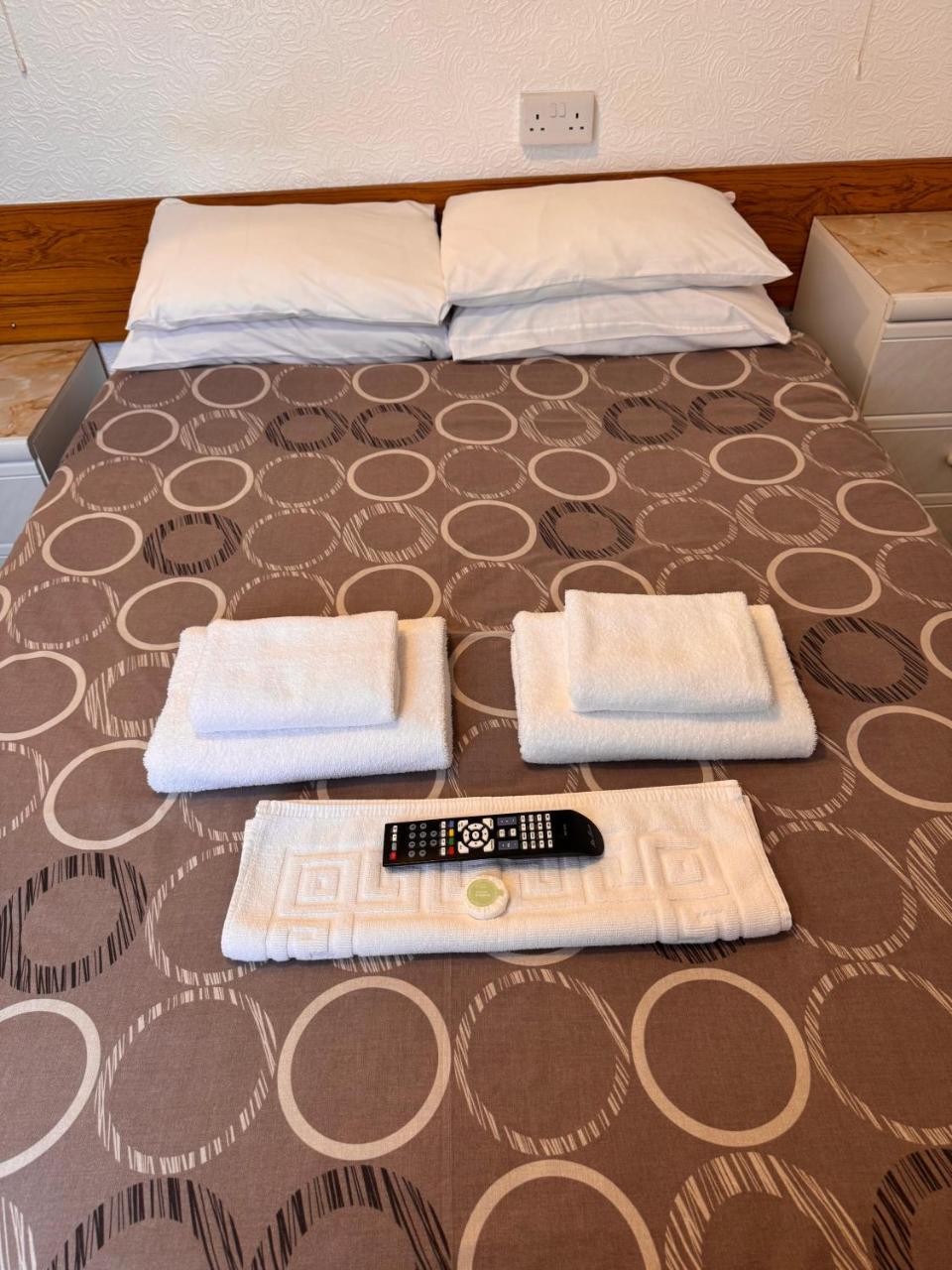 OYO Delton Hotel Blackpool Pleasure Beach - 6