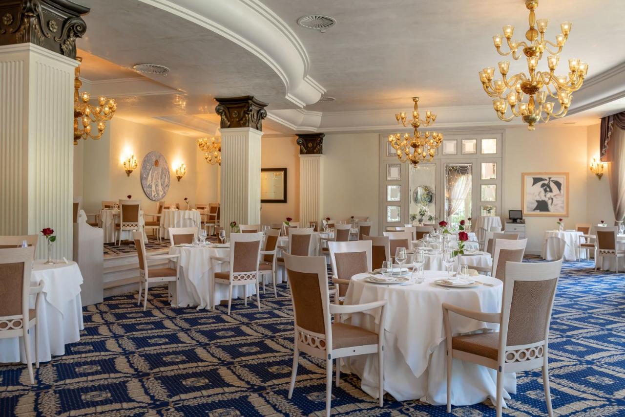 Palace Hotel photo 3