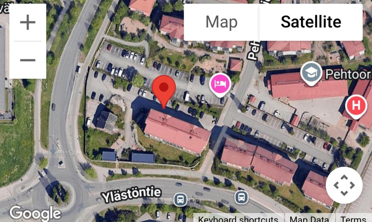 Bohemian Luxury with private Sauna, own carparking, 3 km from airport - 4