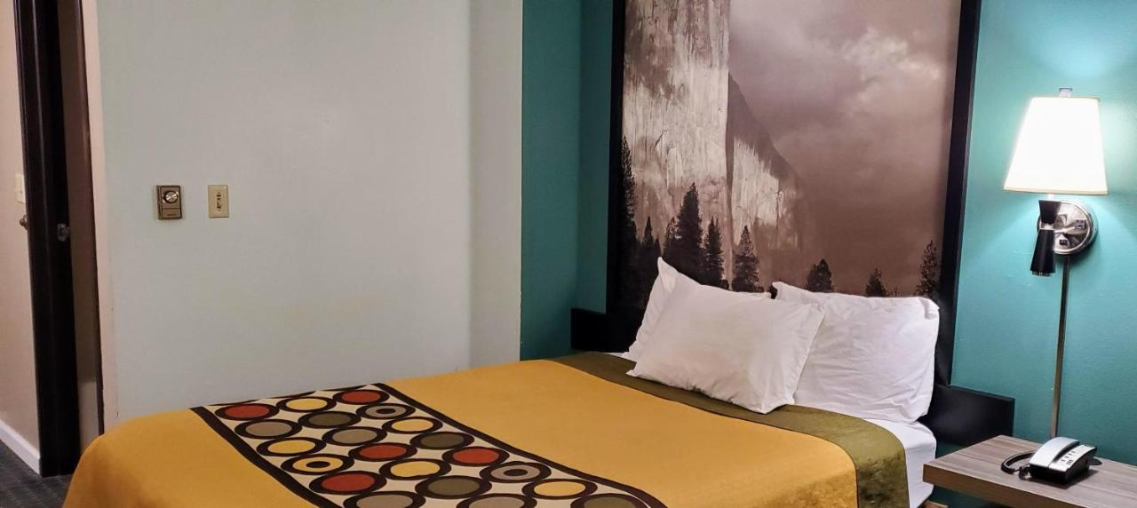 River Hill Inn & Suites photo 4
