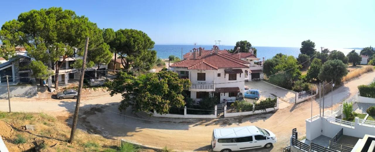 Garden and Sea - 5