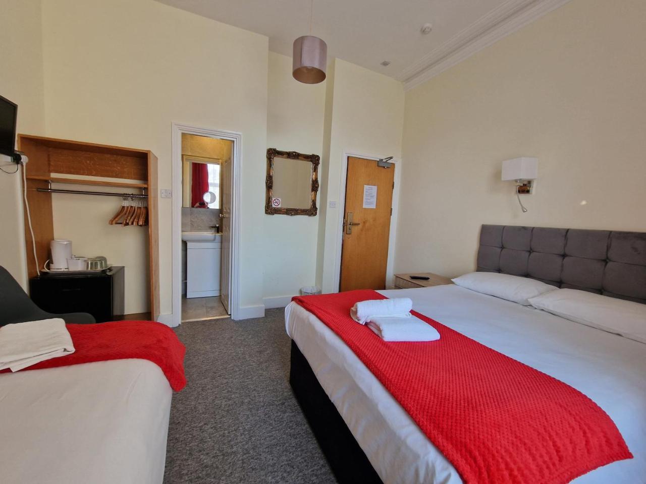 Hotel 65 photo 3