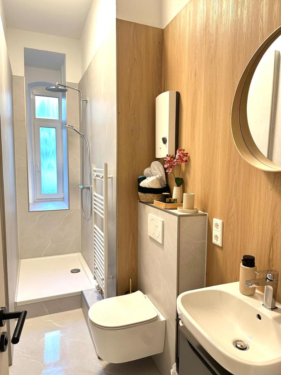 Modern luxury apartment central parking - 6