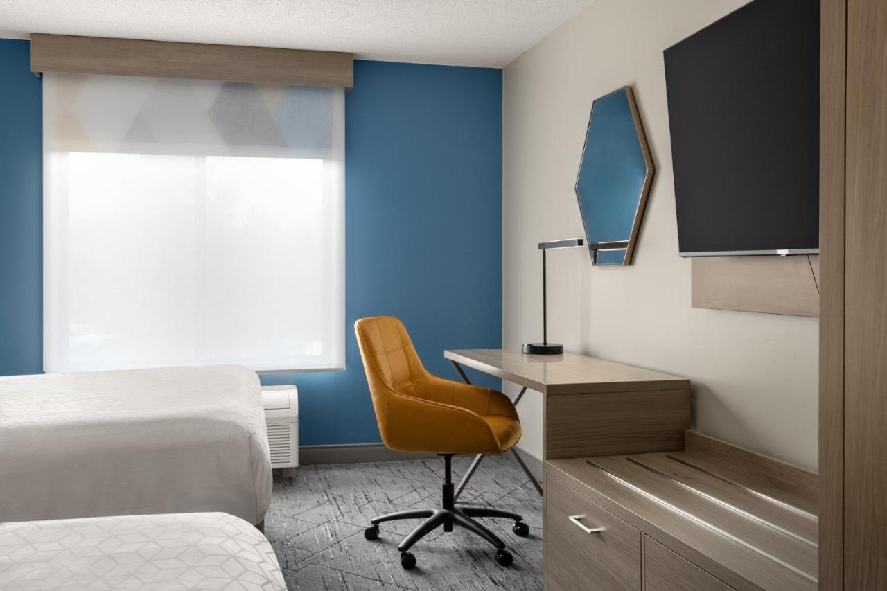 Holiday Inn Express Hotel & Suites Brockville By IHG photo 4