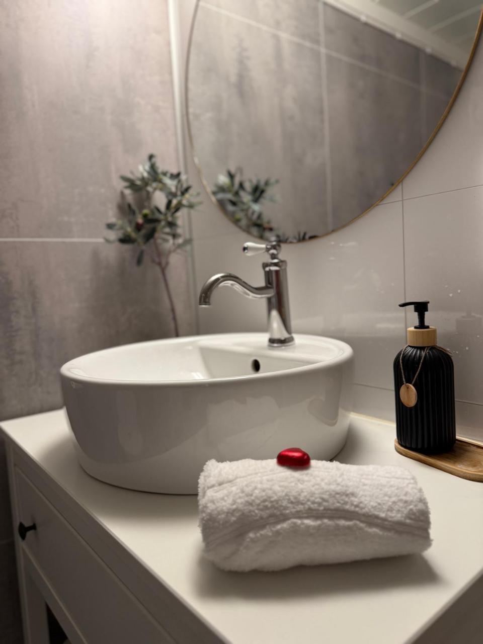 KB - Apartment - 5