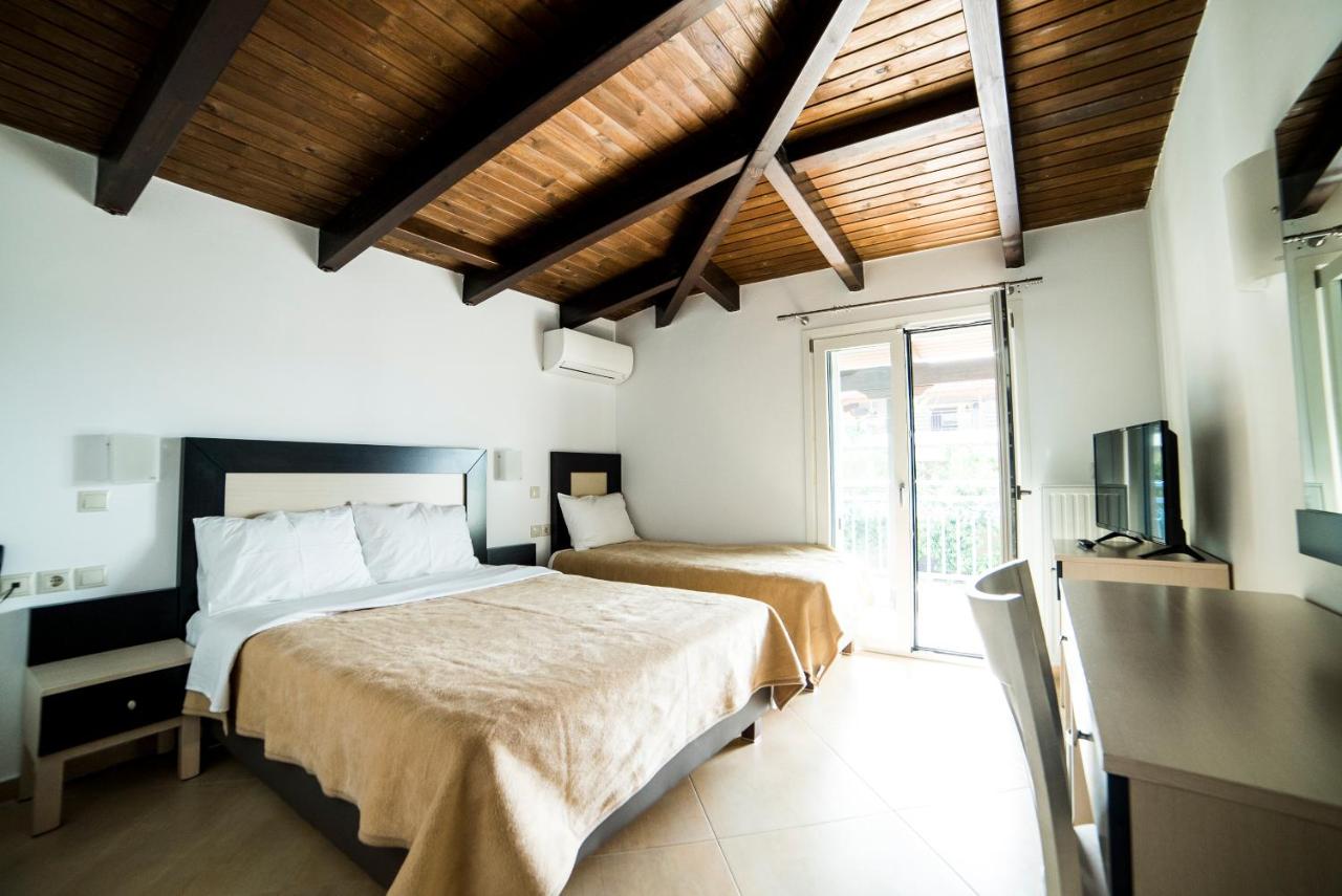 Hotel Dellis photo 3