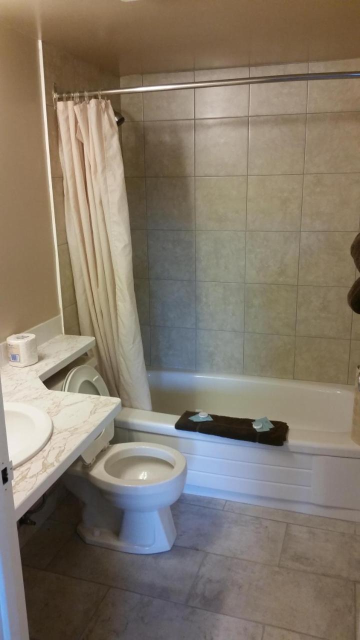 Alaskan Motel photo 4