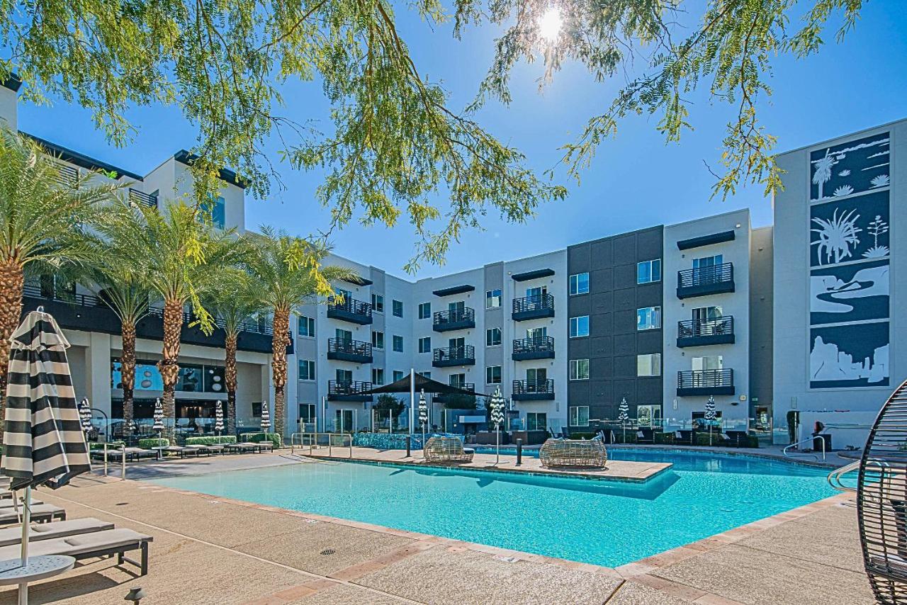 Sun-Kissed Stay Kierland Area Pool & Hot Tub - 4
