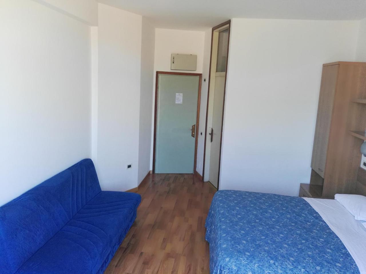 HOTEL LA ROMANTICA photo 3