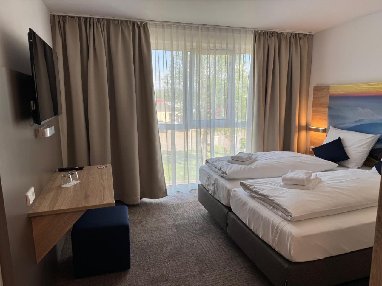 Foto - Highway Hotel