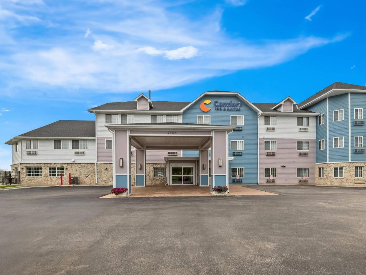 Comfort Inn & Suites Bellevue - Omaha Offutt AFB
