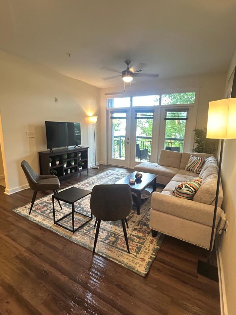 2 Bedroom Boutique Apartment in the Heart of Charlotte - 3