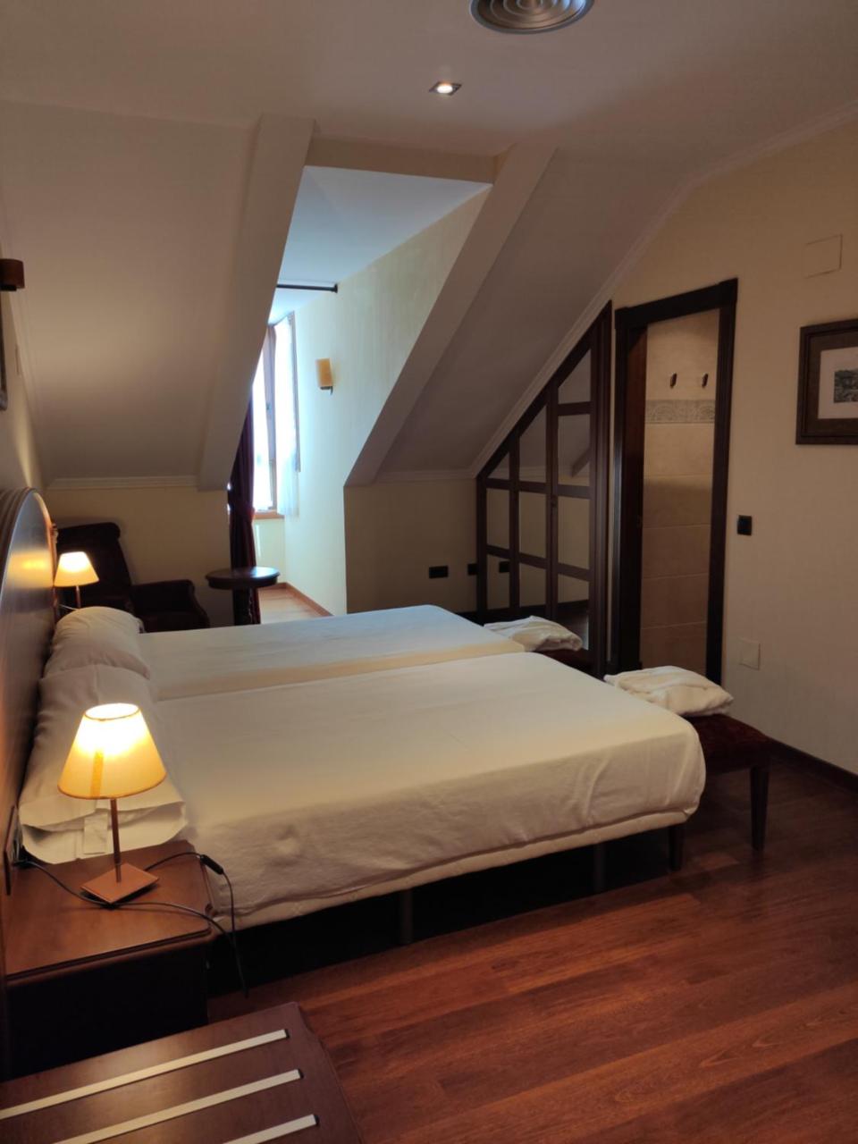 Hotel Palacio de la Magdalena - 2