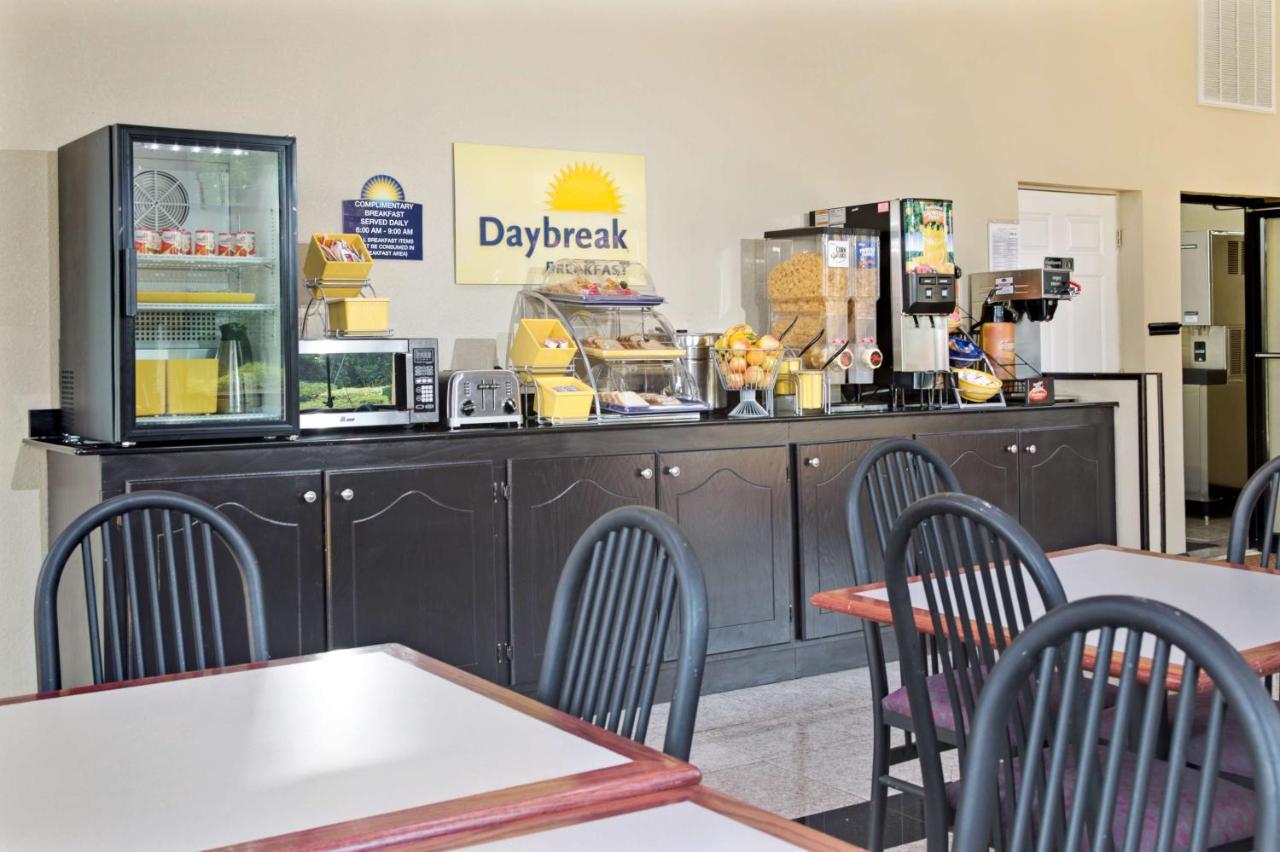 Foto - Days Inn by Wyndham Lawrenceville