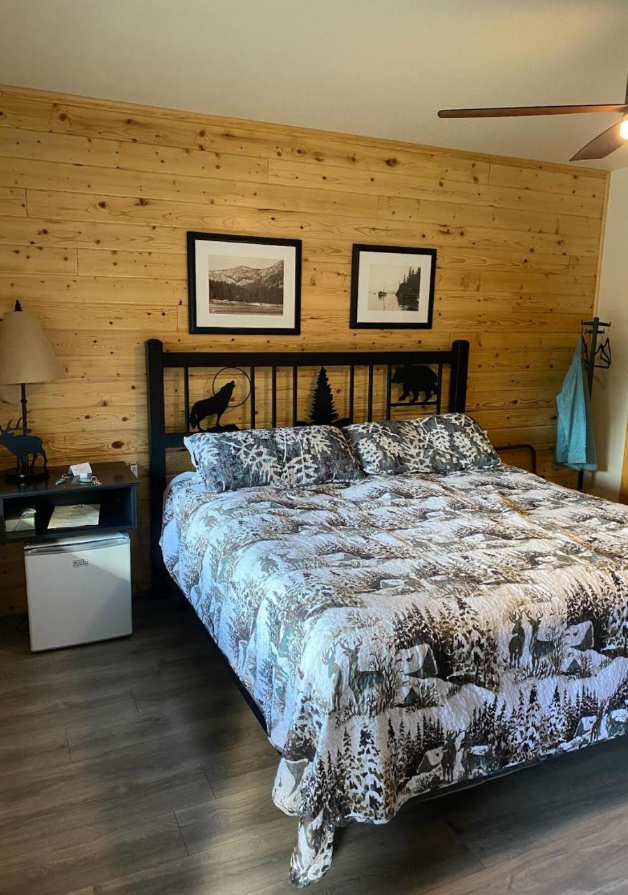 CREEKSIDE LODGE