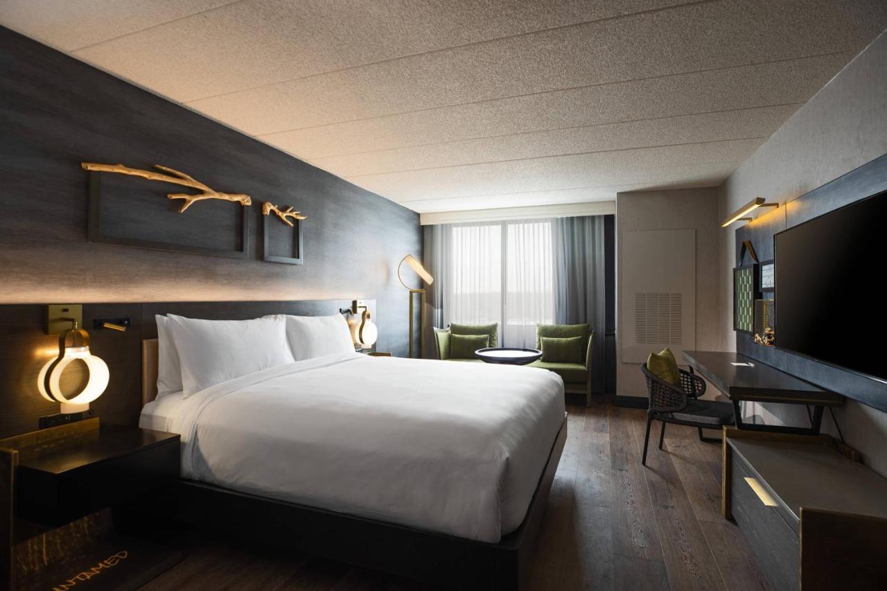 Renaissance Chicago North Shore Hotel photo 3