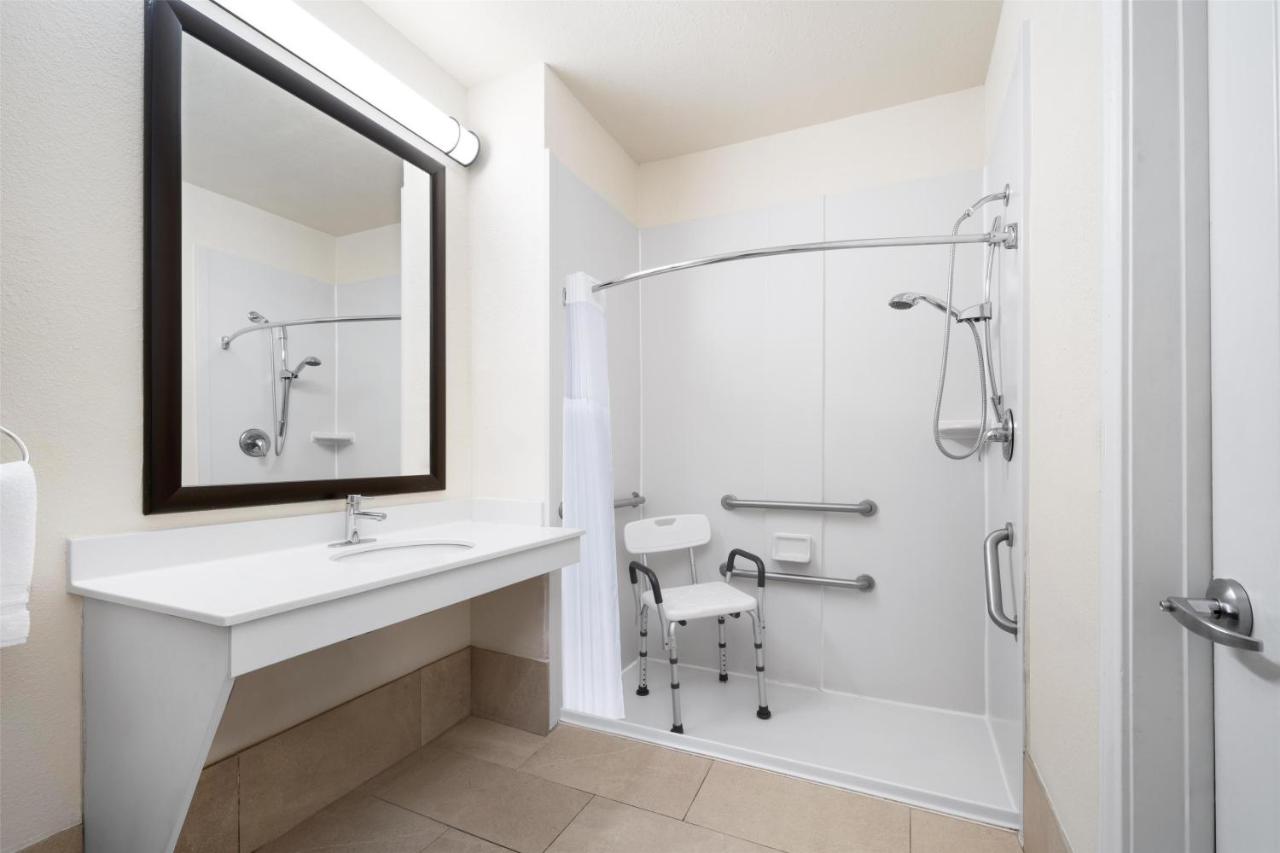 Best Western Plus Downtown Inn & Suites photo 2