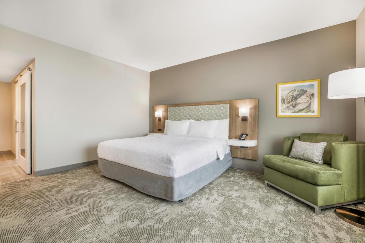 Hampton Inn by Hilton Aurora Medical Center Denver photo 4