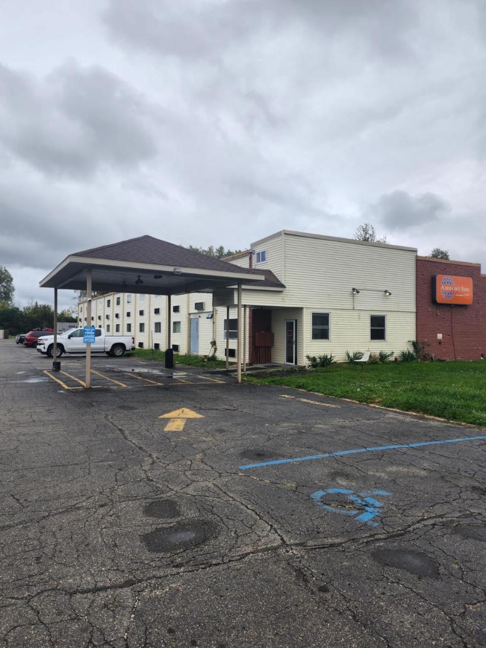 Airport Inn Flint Airport photo 4