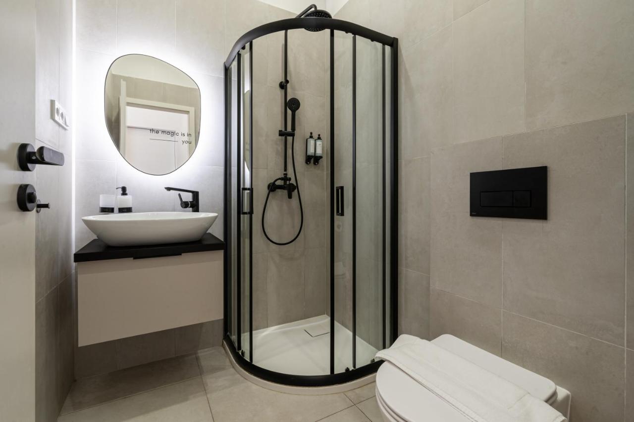 You Boutique Suites, Best Location by BQA photo 2