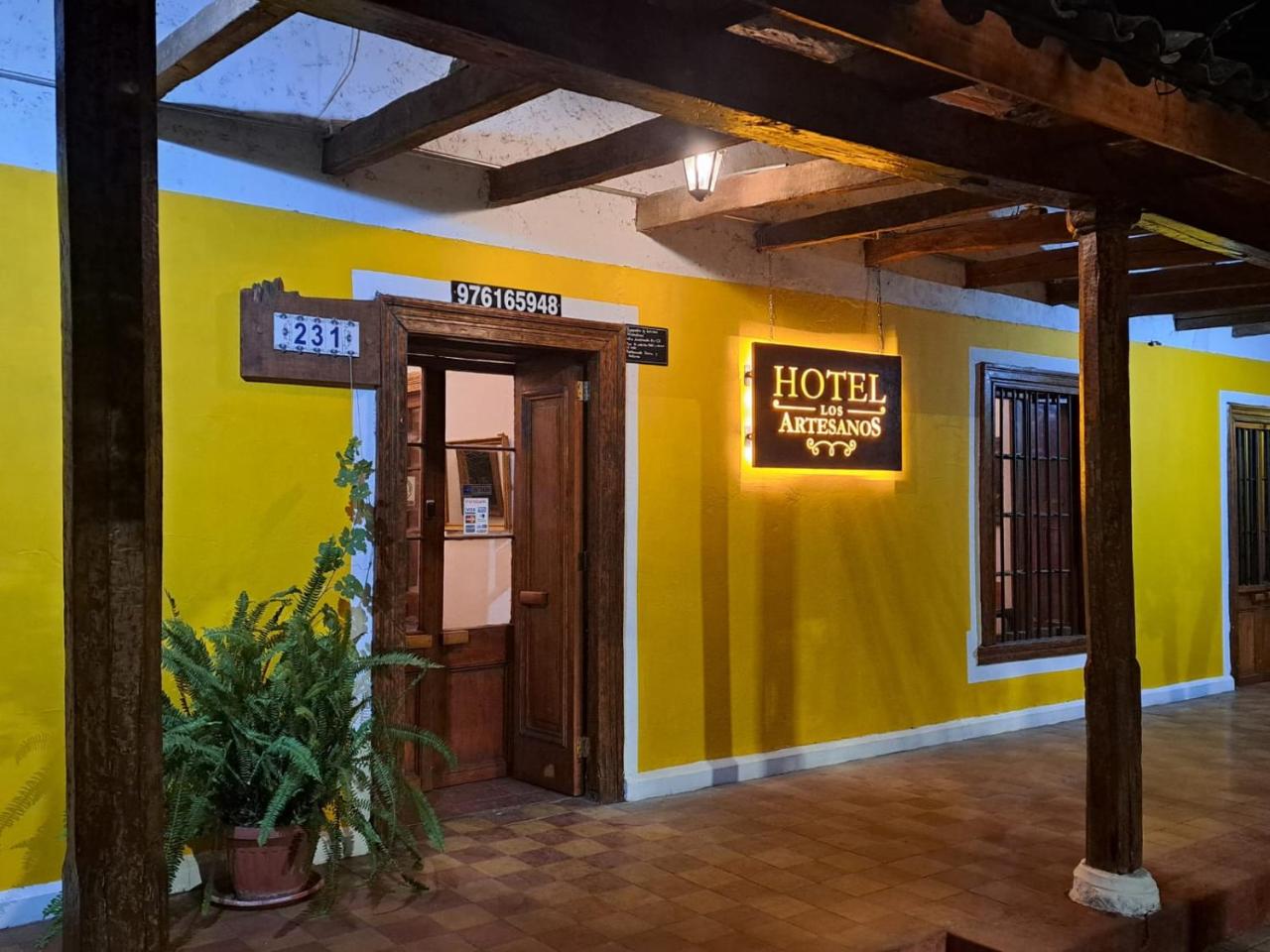 Hotel Los Artesanos photo 2