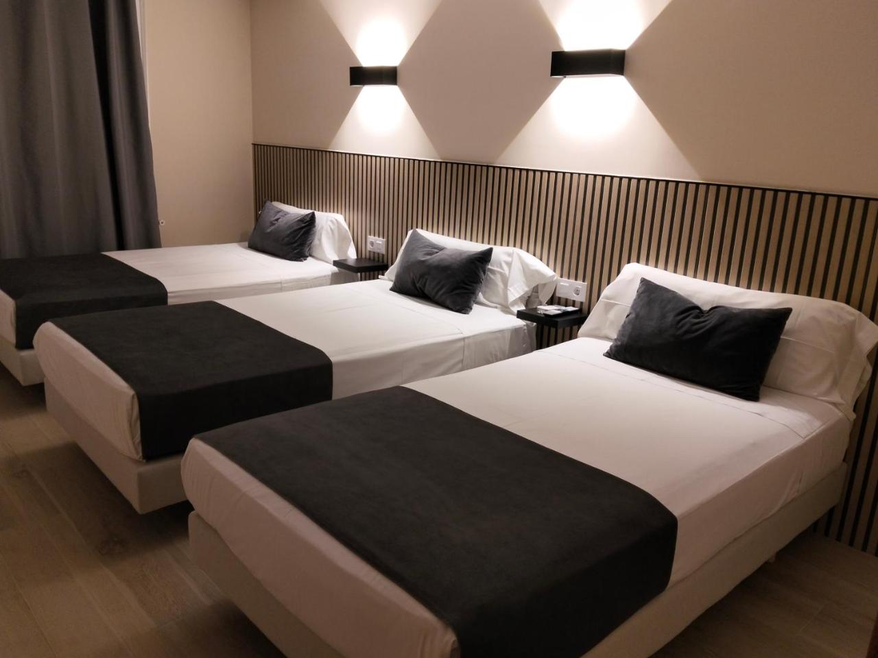 Hostal El Cruce photo 2
