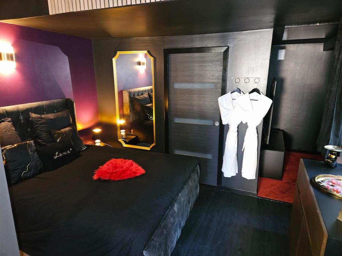 Romance House - 5
