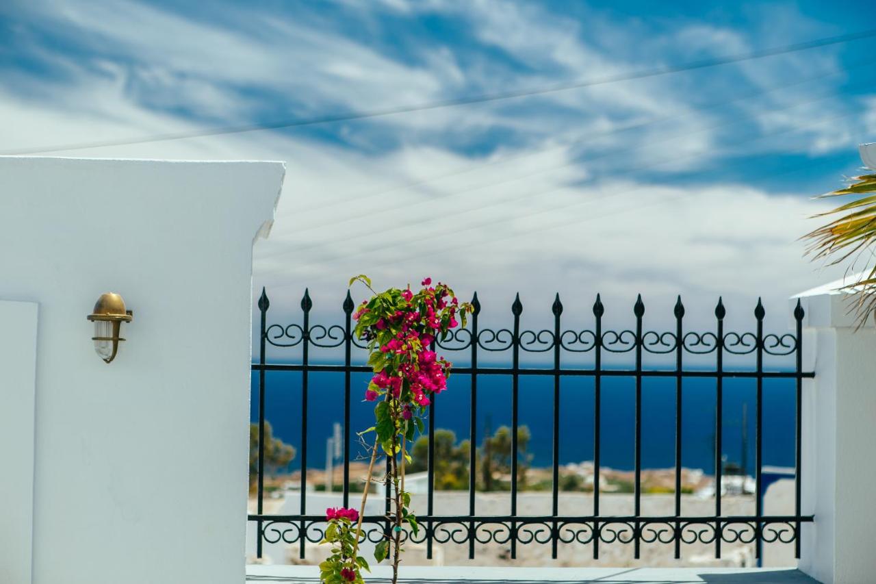Day One Fira Mansion - 4