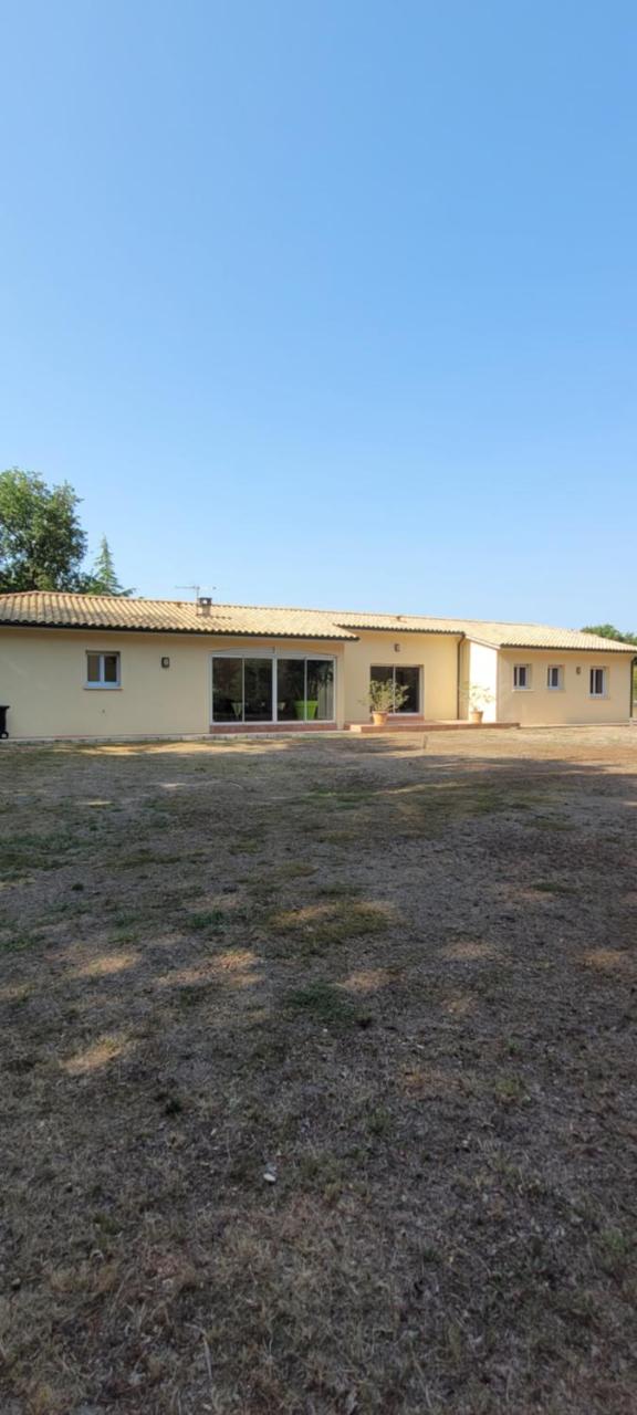 spacious villa - 2