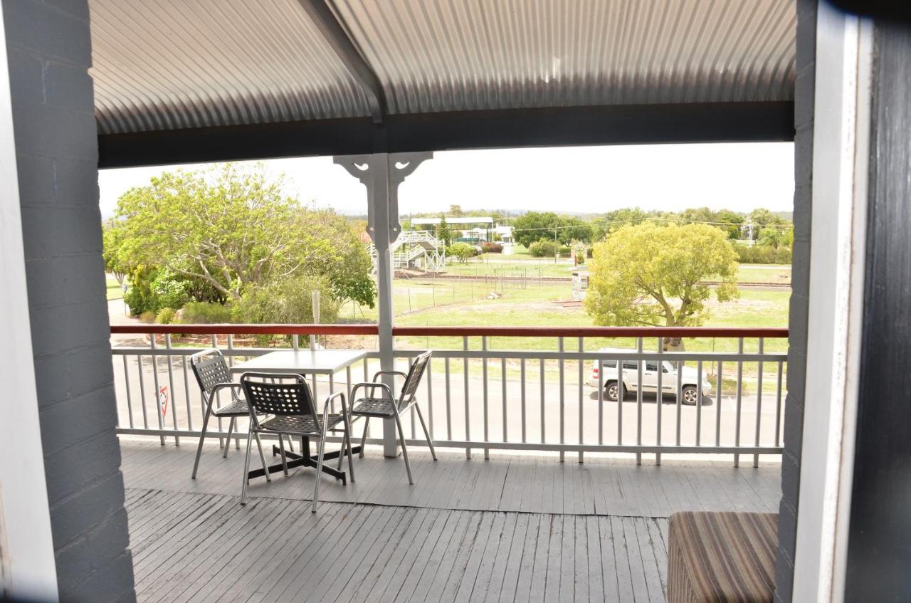 Royal Gatton Hotel photo 3