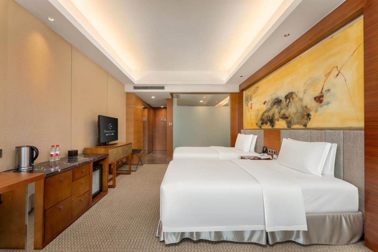 Grand Skylight International Hotel Shenzhen Guanlan, Near Metro Station, Huawei, Foxcnn, Shenzhen North Railway