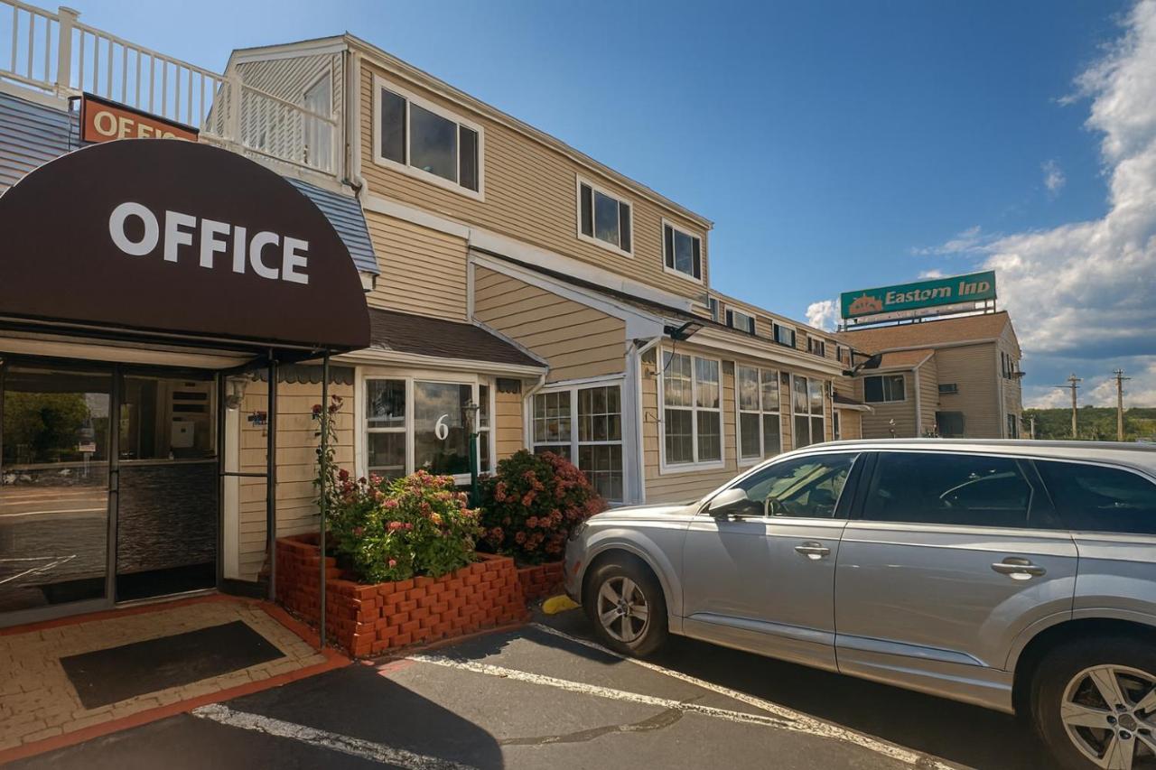 Bourne Bridge Inn photo 2