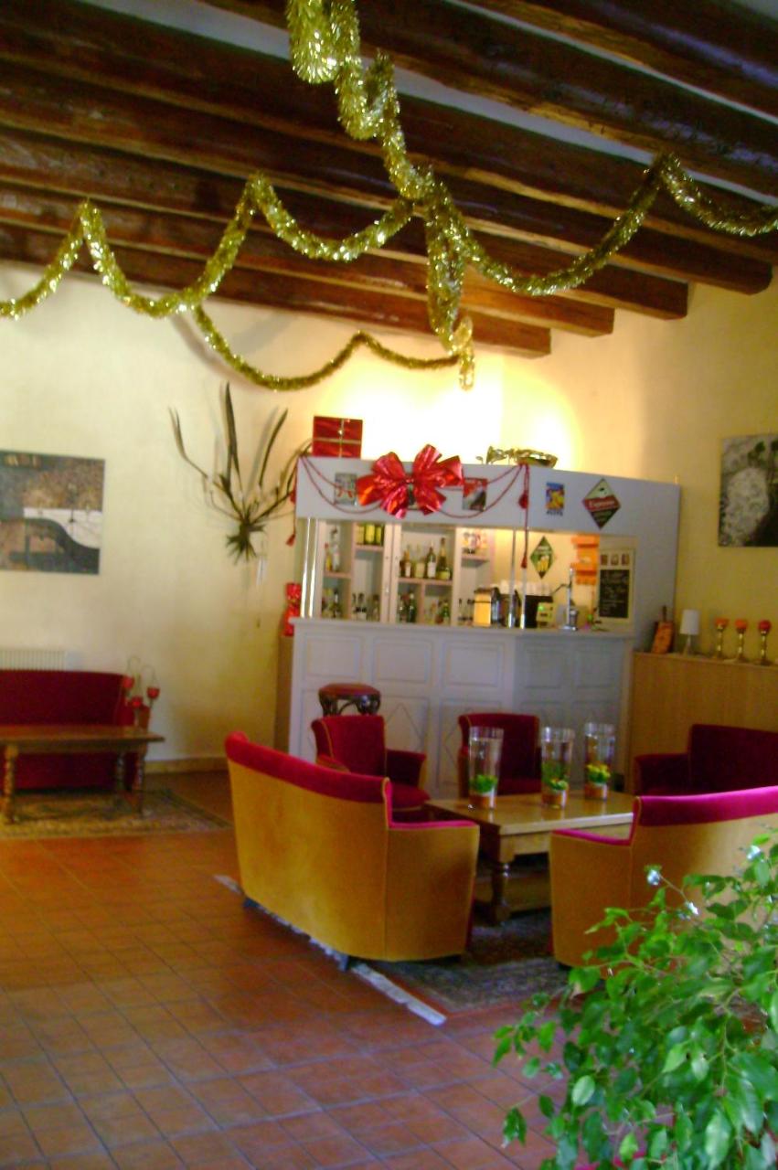 Logis Auberge De Tavel photo 4