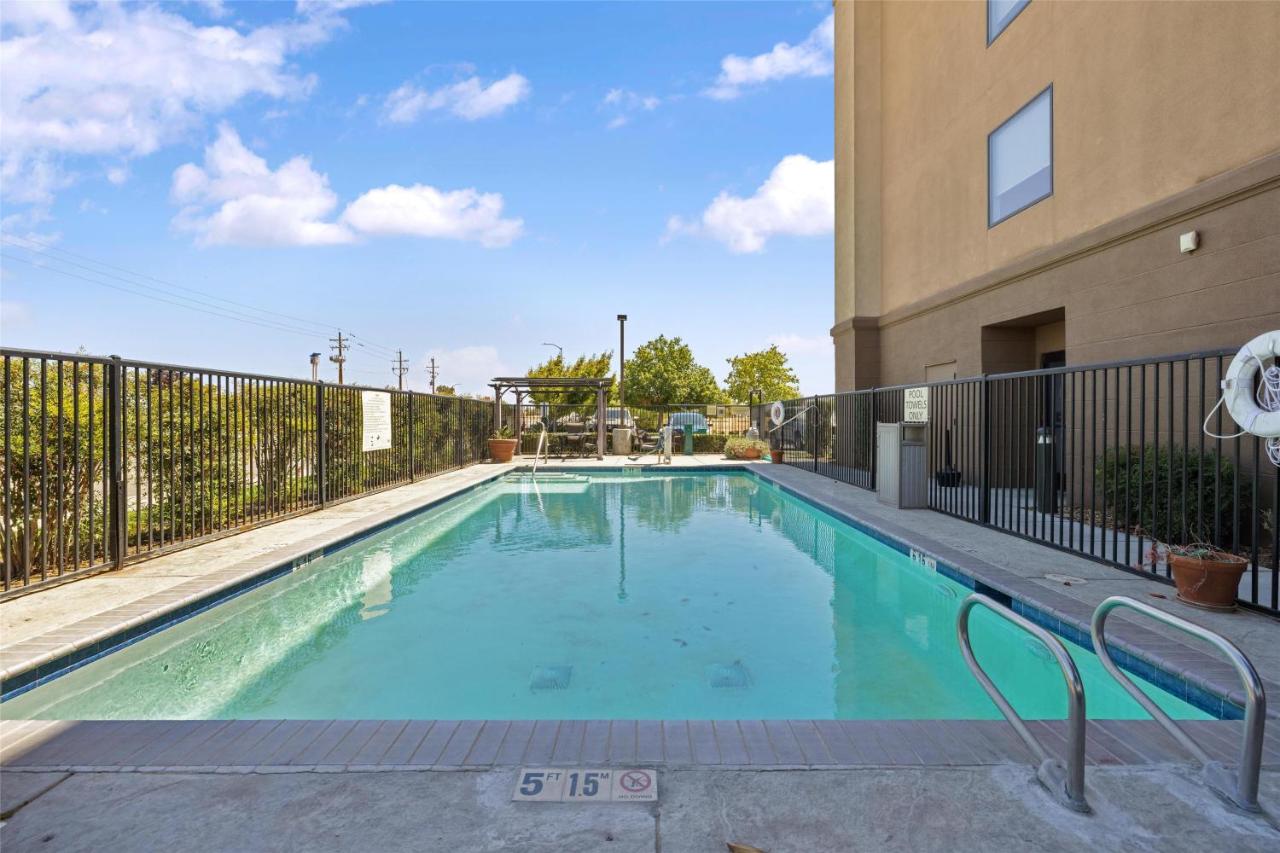 Hampton Inn & Suites Madera