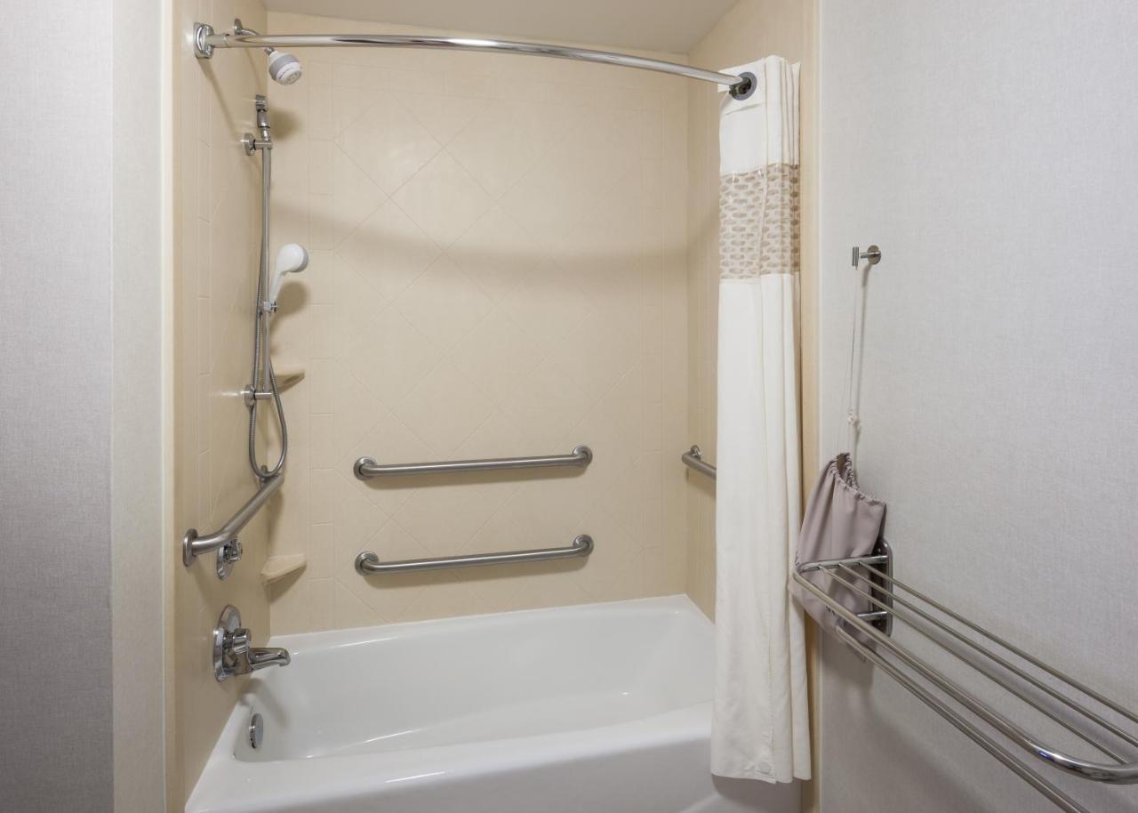 Hampton Inn & Suites Davenport photo 3