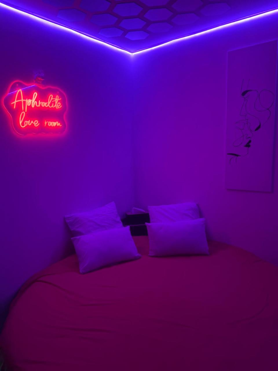 Aphrodite LoveRoom - 5