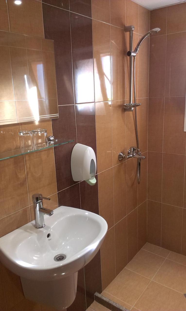 Family Hotel Kartala photo 4