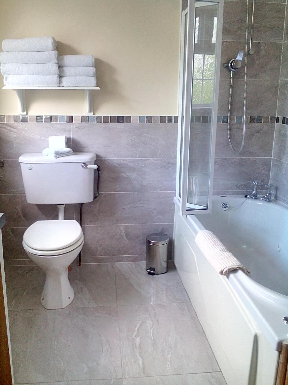 Deerpark Manor Bed and Breakfast photo 2