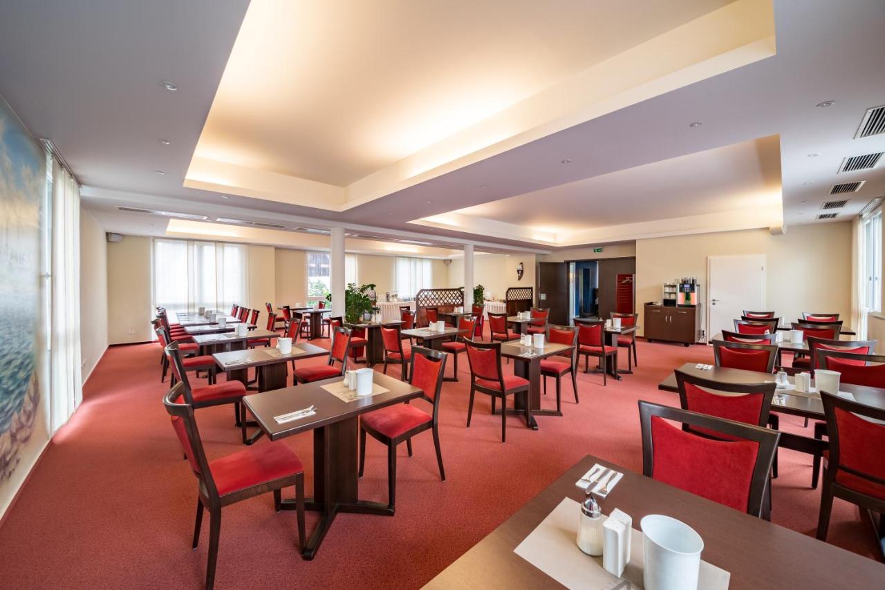 Hotel Restaurant Vater Rhein photo 2