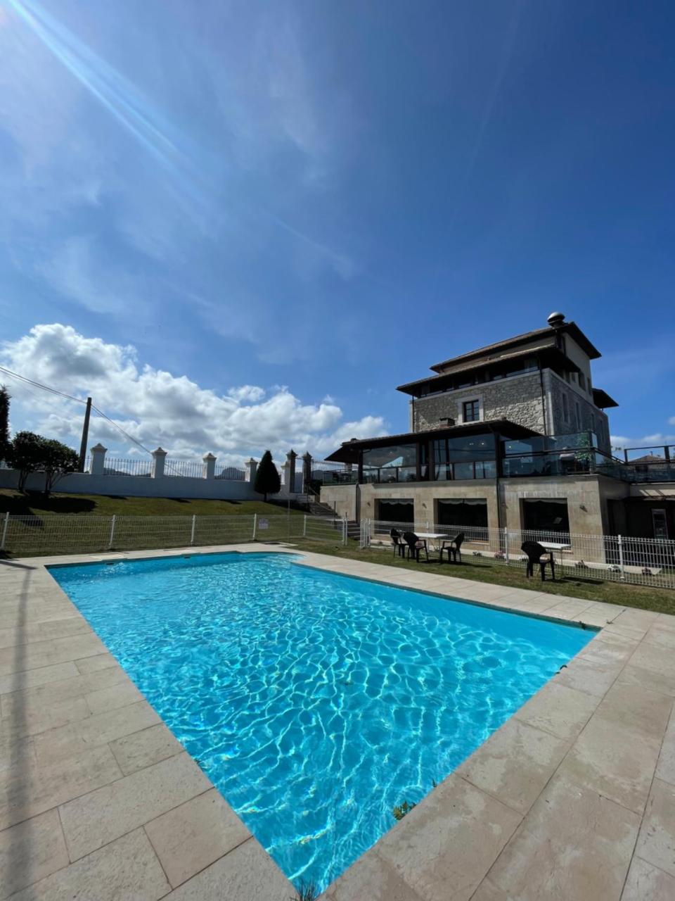 Hotel Villadesella