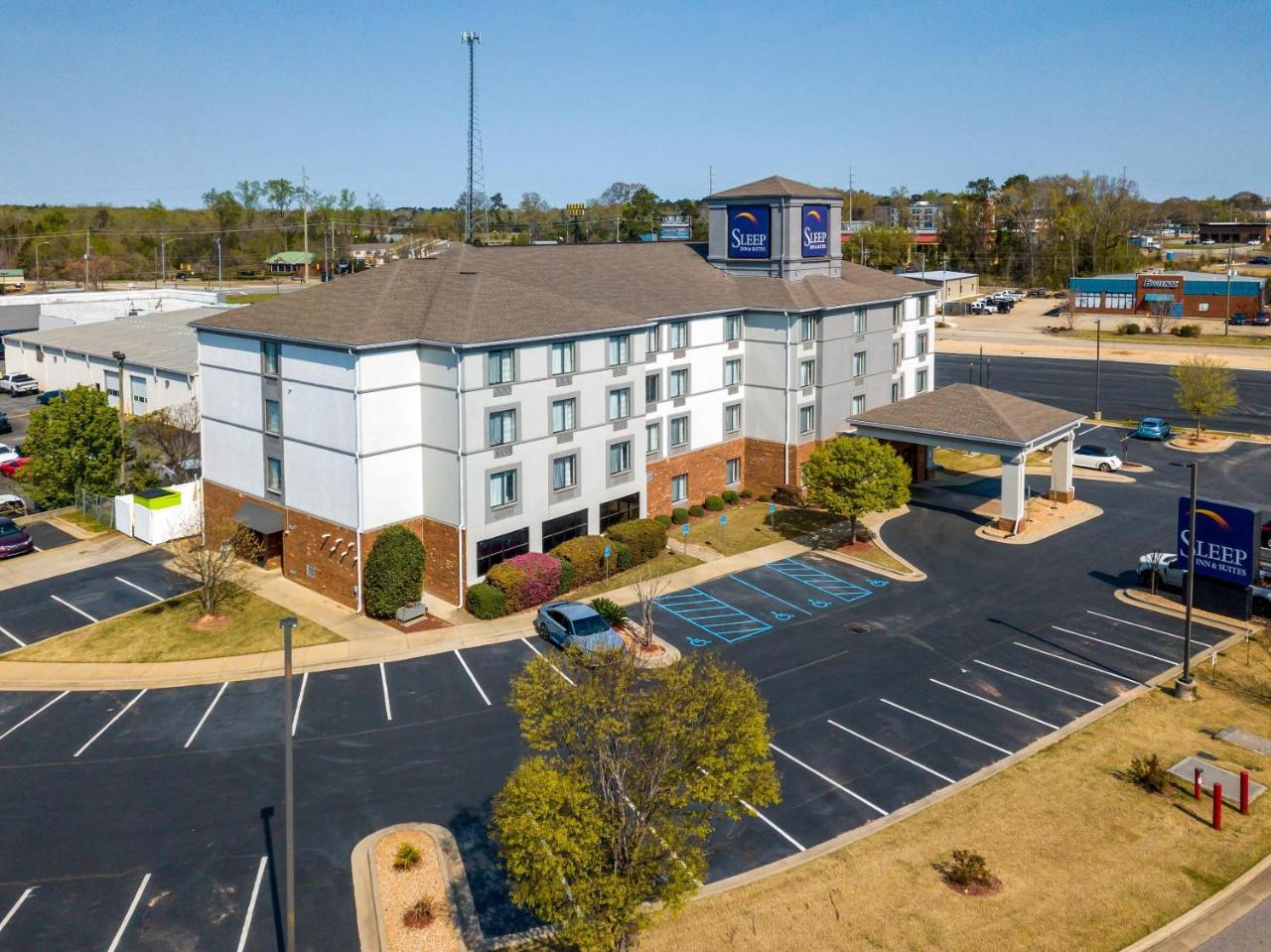 Photo - Sleep Inn & Suites Auburn Campus Area I-85
