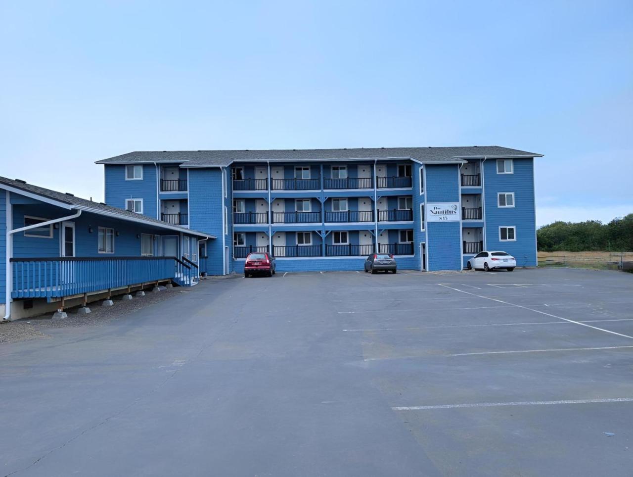 Aurora at Nautilus - Pet Friendly Oceanfront Condo photo 4