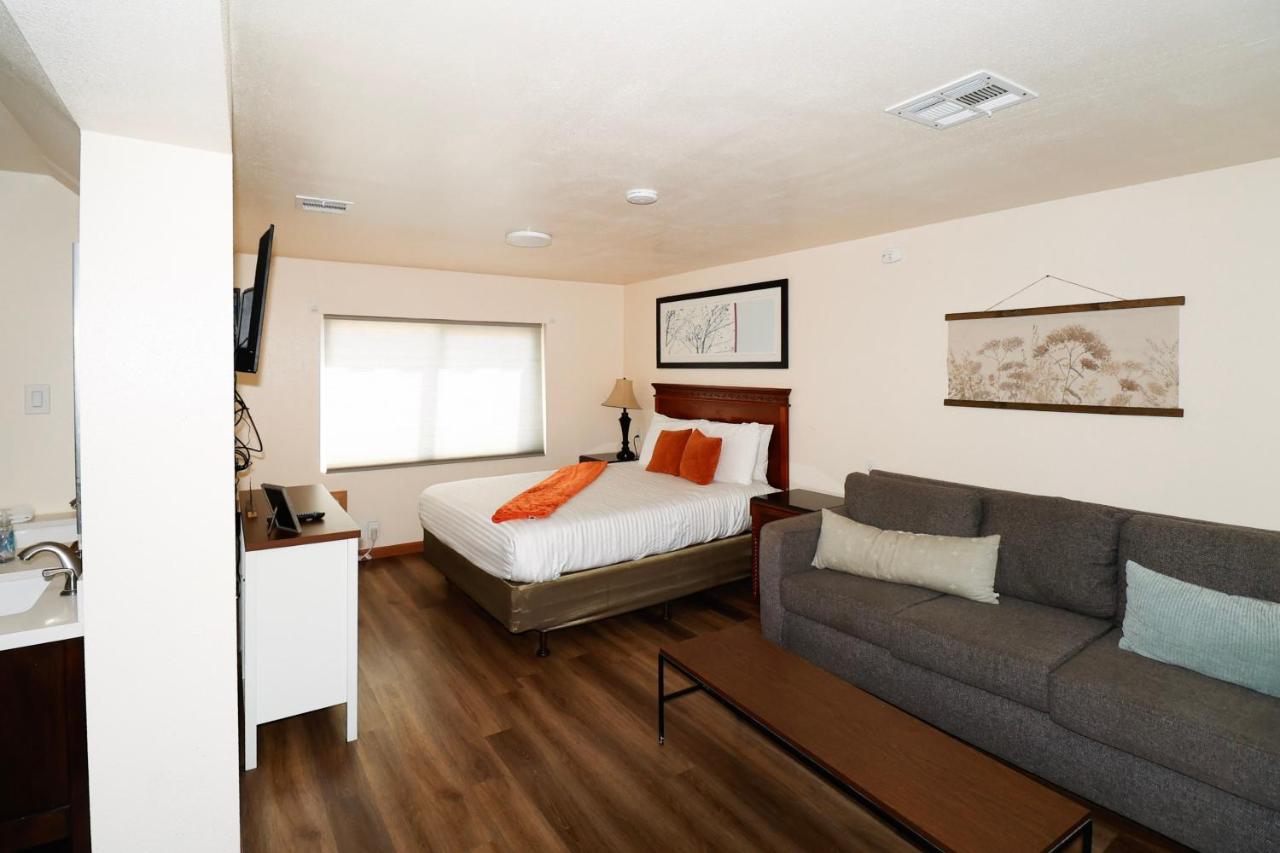 Sequoia Village photo 2