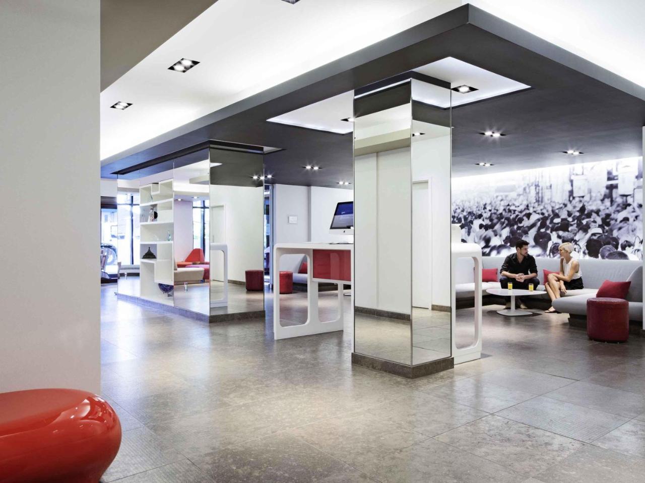 Novotel Montreal Center