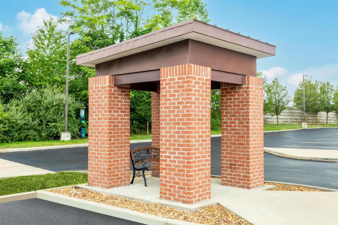 Photo - Hampton Inn Akron-South