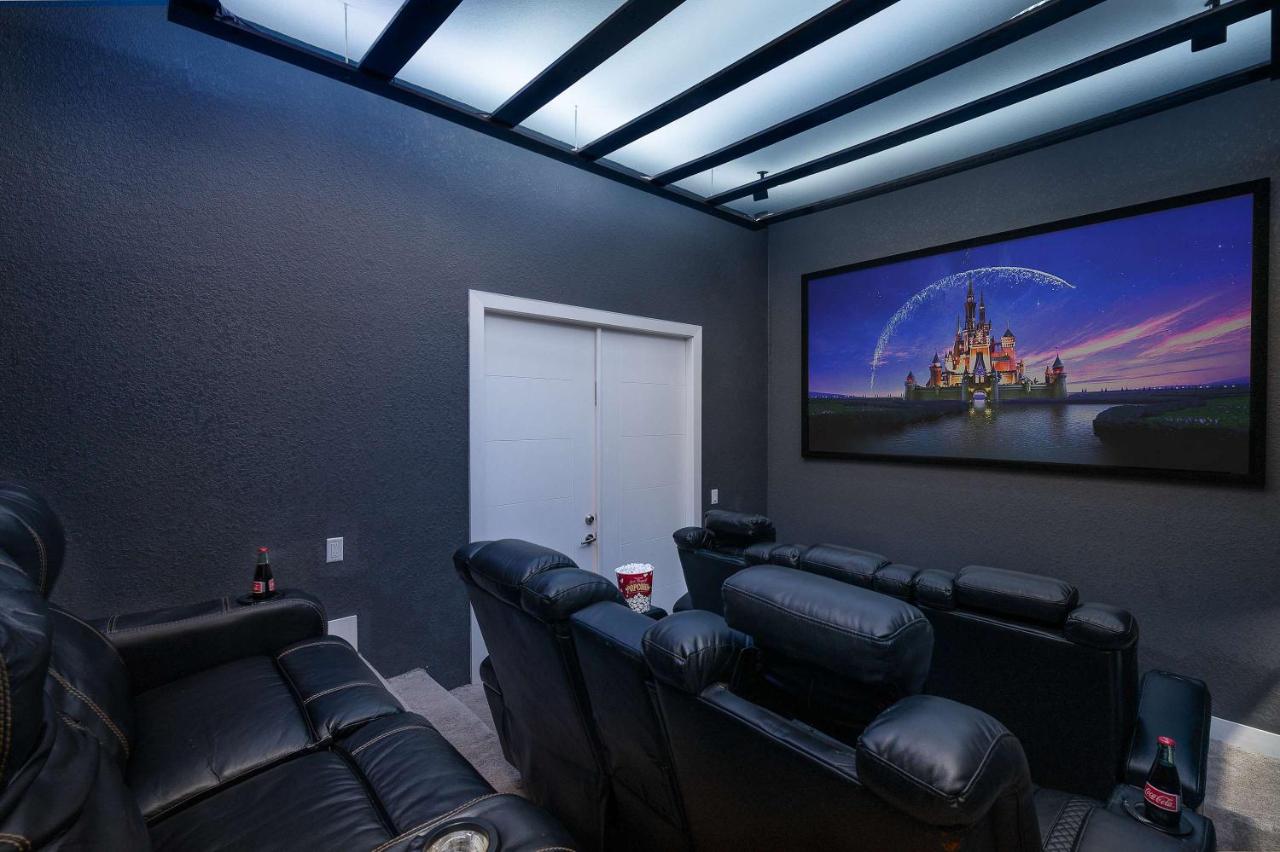 Luxury 6BR Villa w Pool & Cinema 4mi to Disney - 2