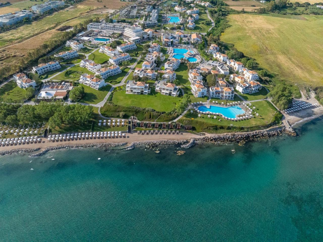 Neptune Luxury Resort - 5