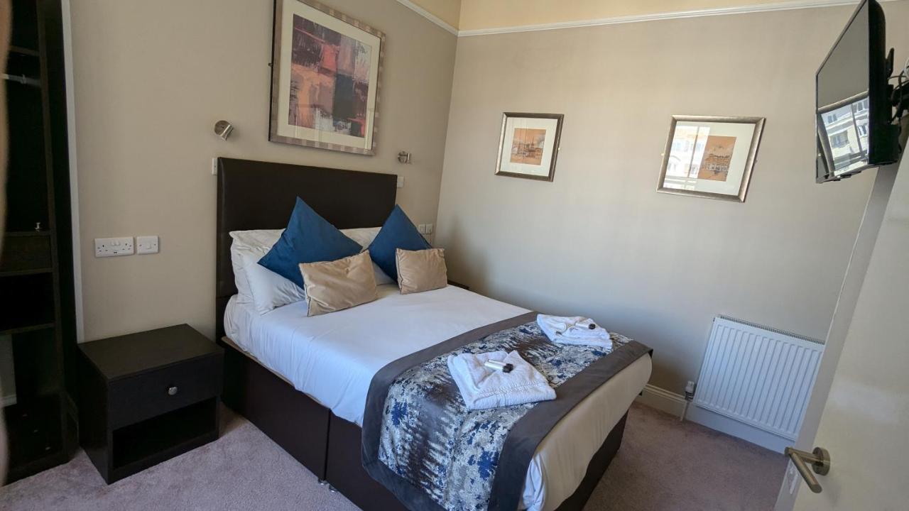 Alexandra Hotel photo 4